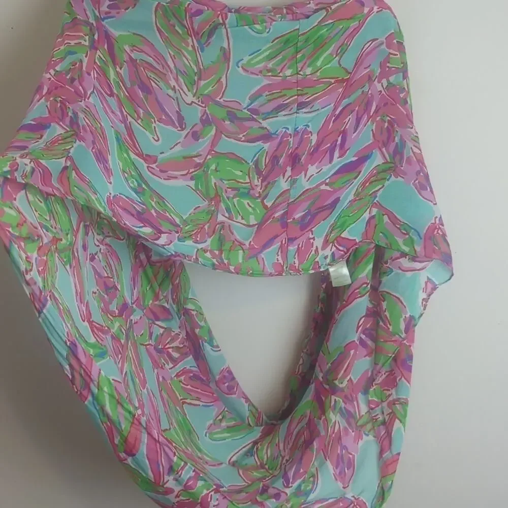 Lilly Pulitzer 30x36 excellent